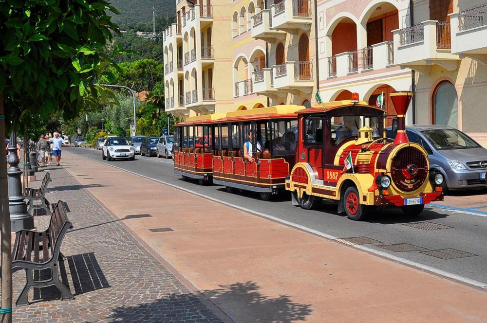 Albergo Meuble Olivi Toscolano Maderno Ngoại thất bức ảnh