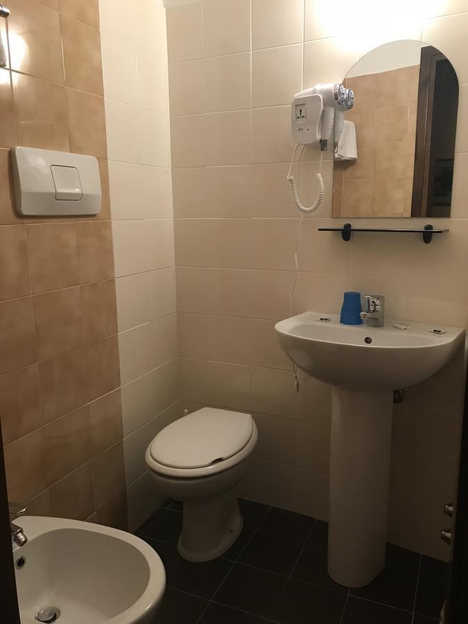 Albergo Meuble Olivi Toscolano Maderno Ngoại thất bức ảnh