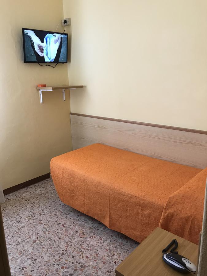 Albergo Meuble Olivi Toscolano Maderno Ngoại thất bức ảnh